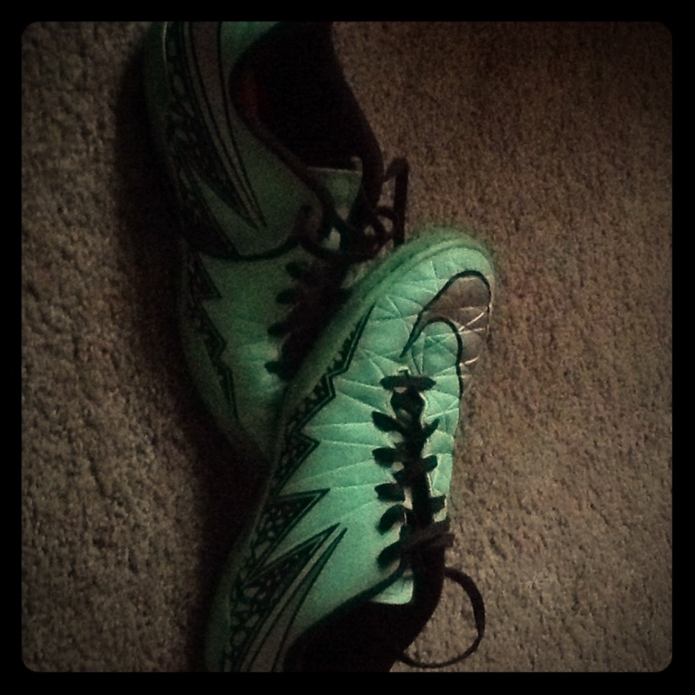 Nike hypervenom shoes